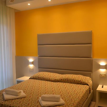 Hotel Mirage Lido di Jesolo Esterno foto