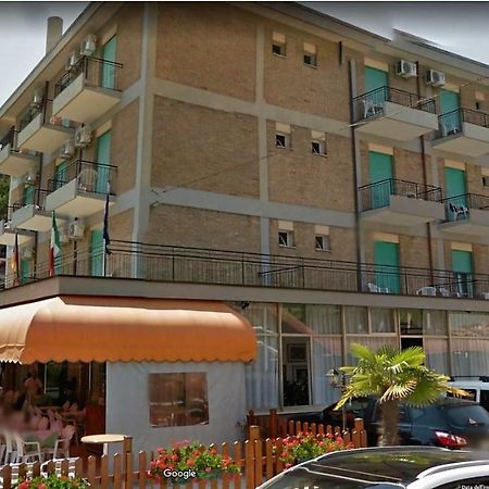 Hotel Mirage Lido di Jesolo Esterno foto
