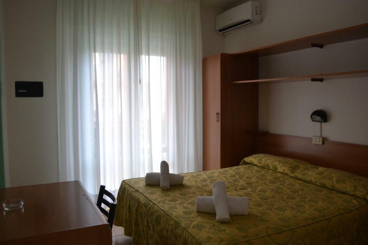 Hotel Mirage Lido di Jesolo Esterno foto